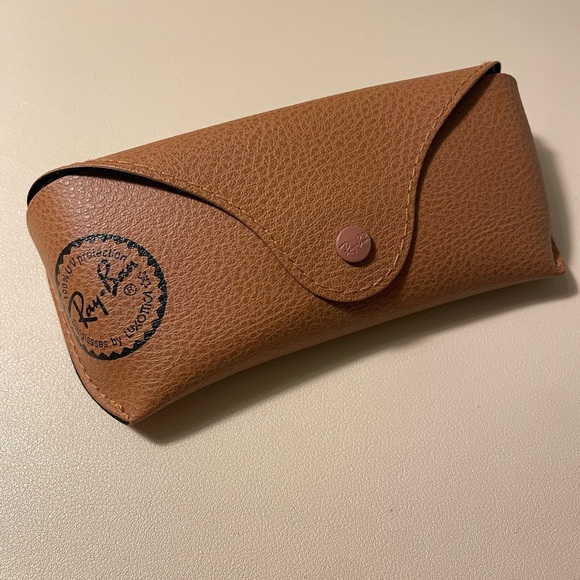 Authentic Black Ray Bans with case - Picture 8 of 8